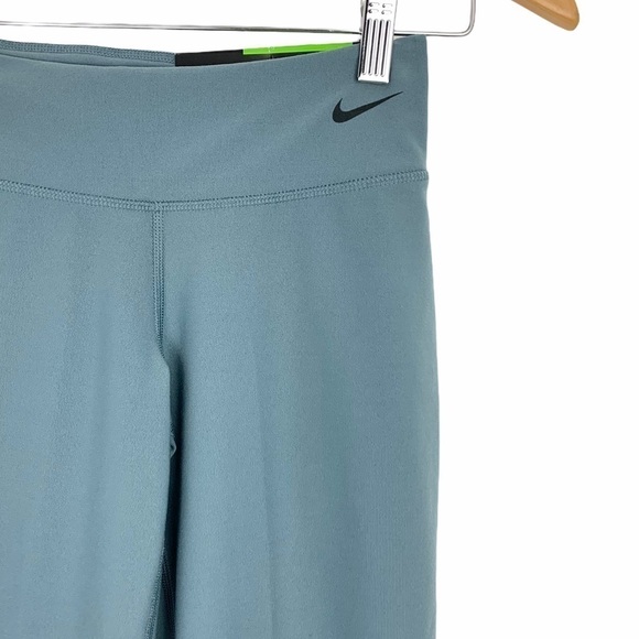 New! Nike Girls Capri Blue Pant - Picture 2 of 4